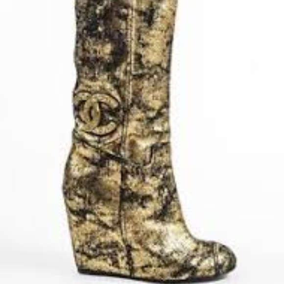 CHANEL Metallic‎ Gold Black Wedge Boots SZ 35.5 - Picture 1 of 1